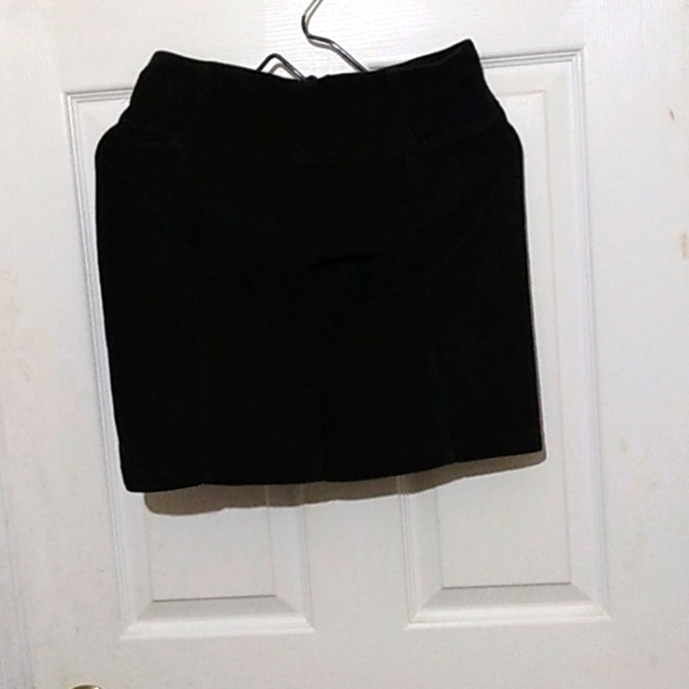 So womans mini skirt. sz 7/28waist